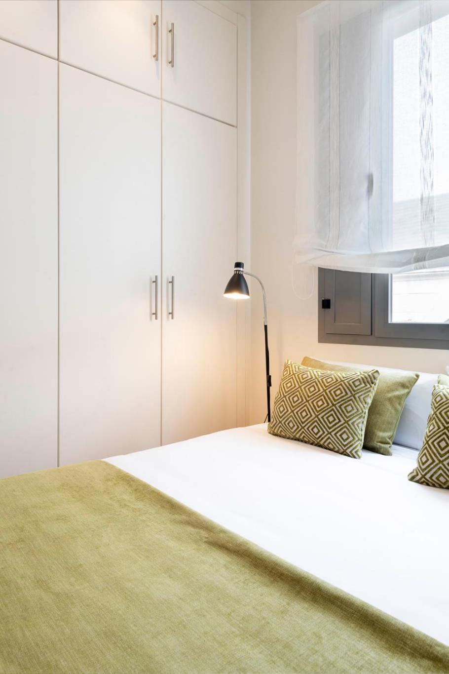 Apartamento Familiar Nuevo De Diseno En La Mejor Zona De Triana, Parking Included Seville Exterior photo
